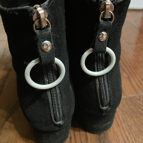 Velvet Urban Outfitters sock booties with block heel - Picture 2 of 2